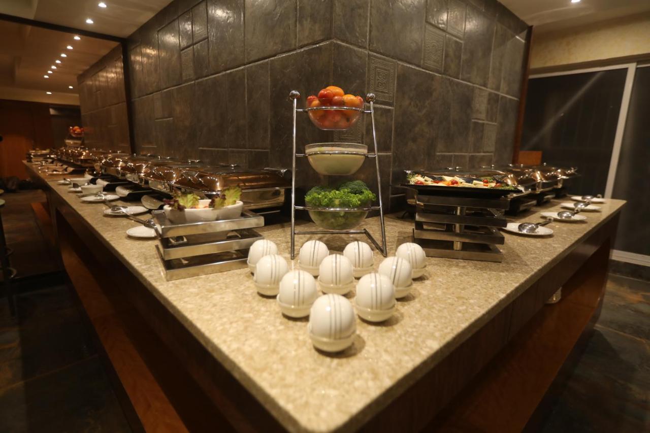 Hotel Cliffton Mumbai Exterior foto